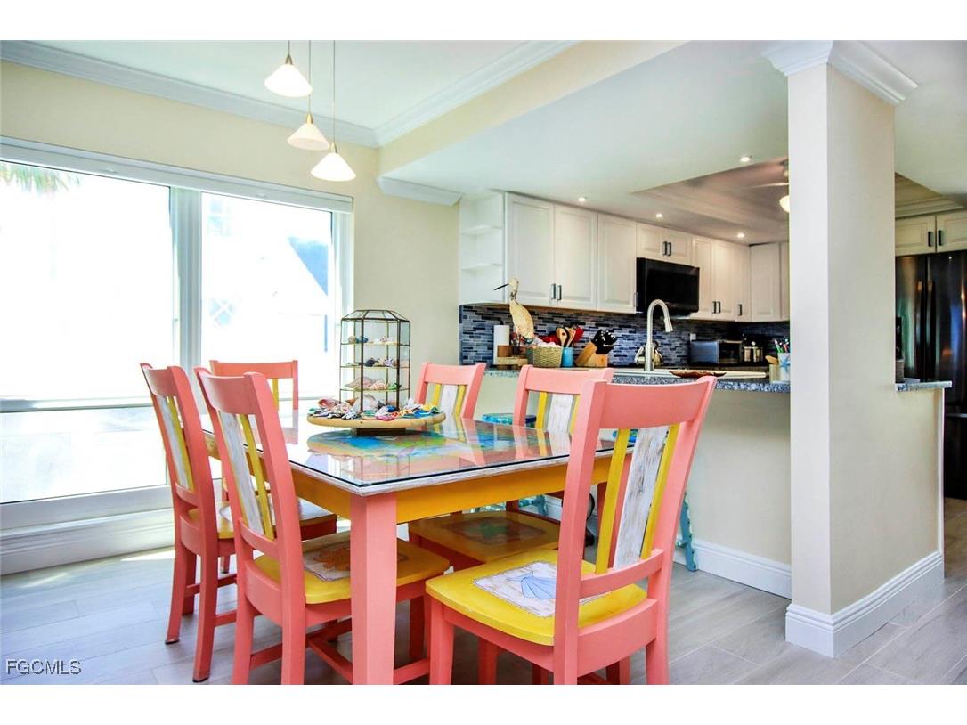 497 E Gulf Drive #4 Sanibel FL 33957 2025021457 image9