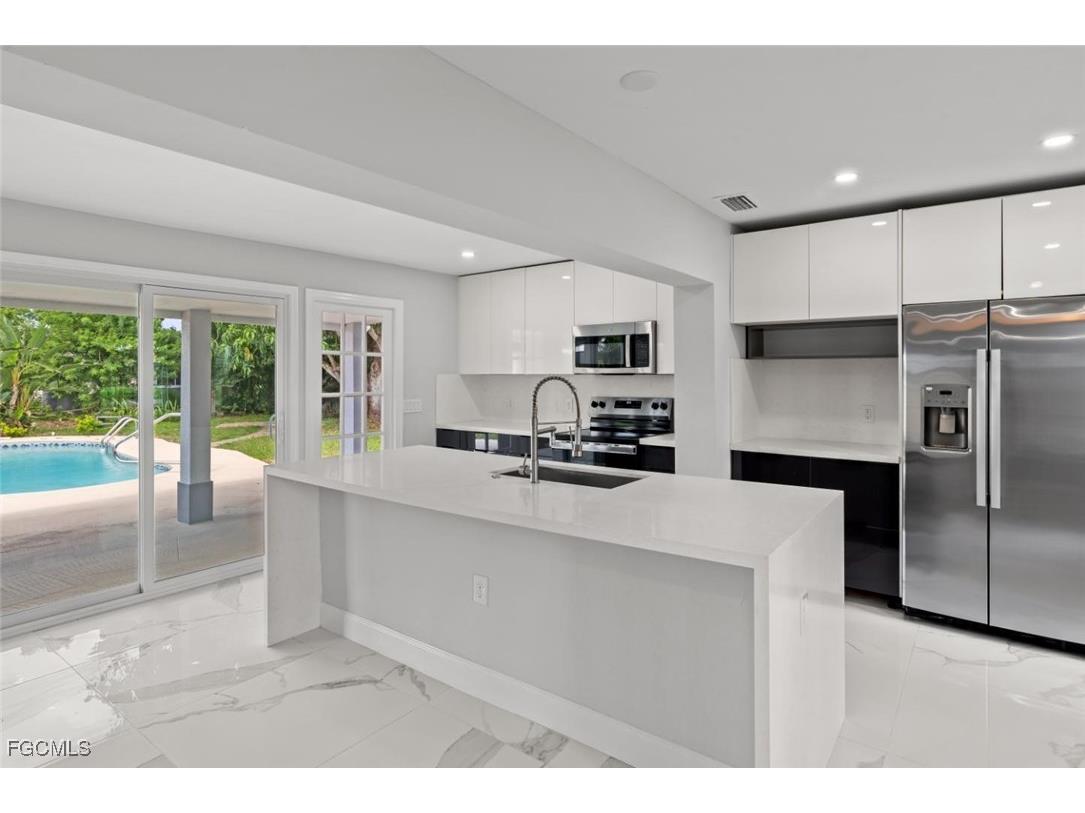 4970 Riverside Drive Estero FL 33928 2025019469 image10