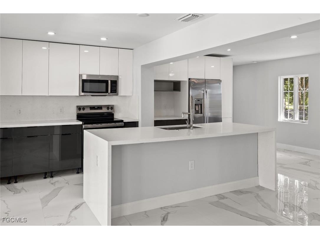 4970 Riverside Drive Estero FL 33928 2025019469 image18