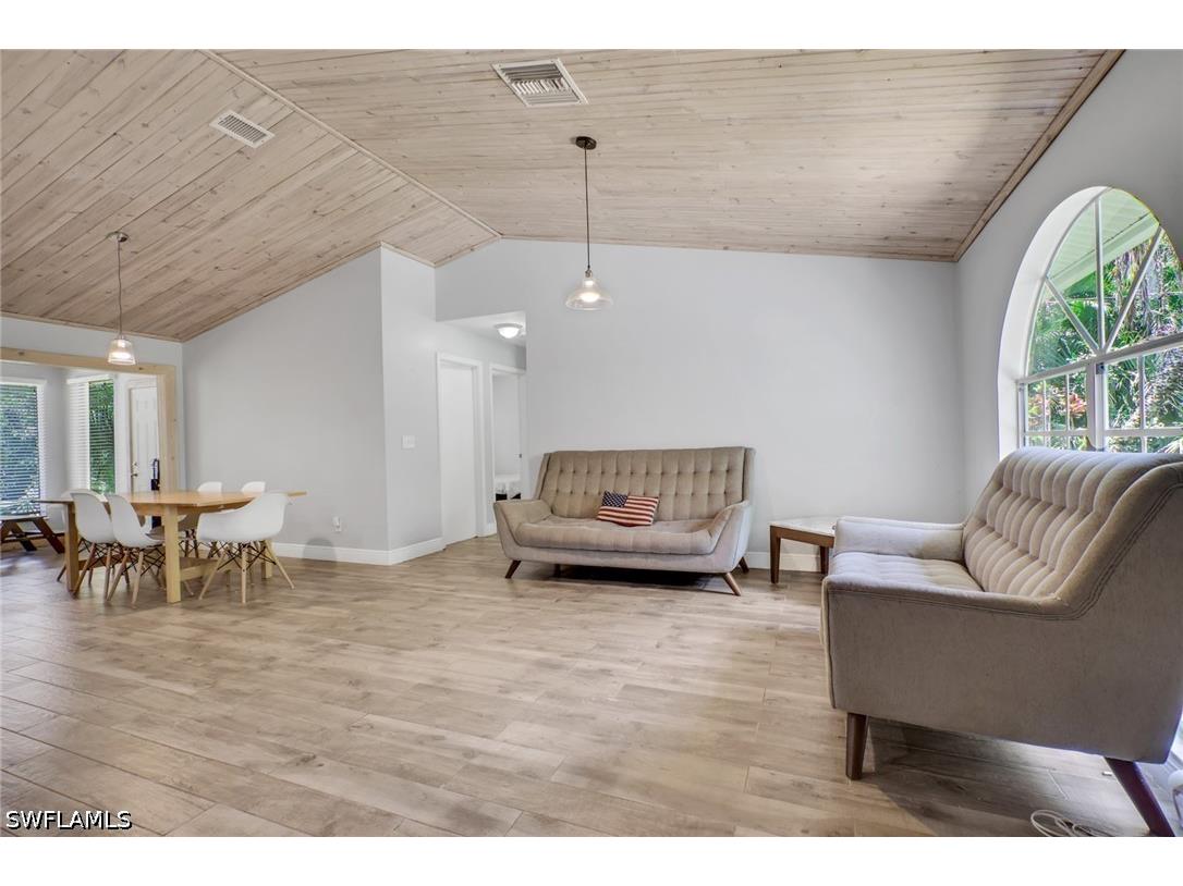 4974 Hawthorn Woods Way Naples FL 34116 226017947 image9