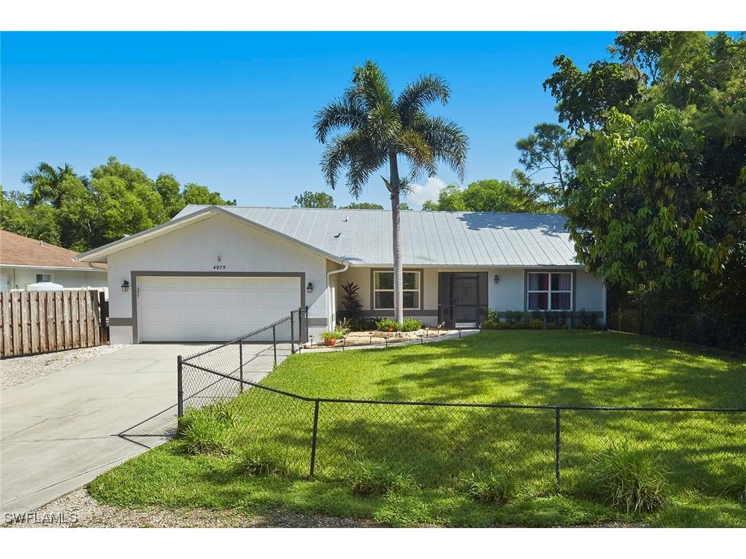 4975 Hickory Wood Drive Naples FL 34119 223059992 image1