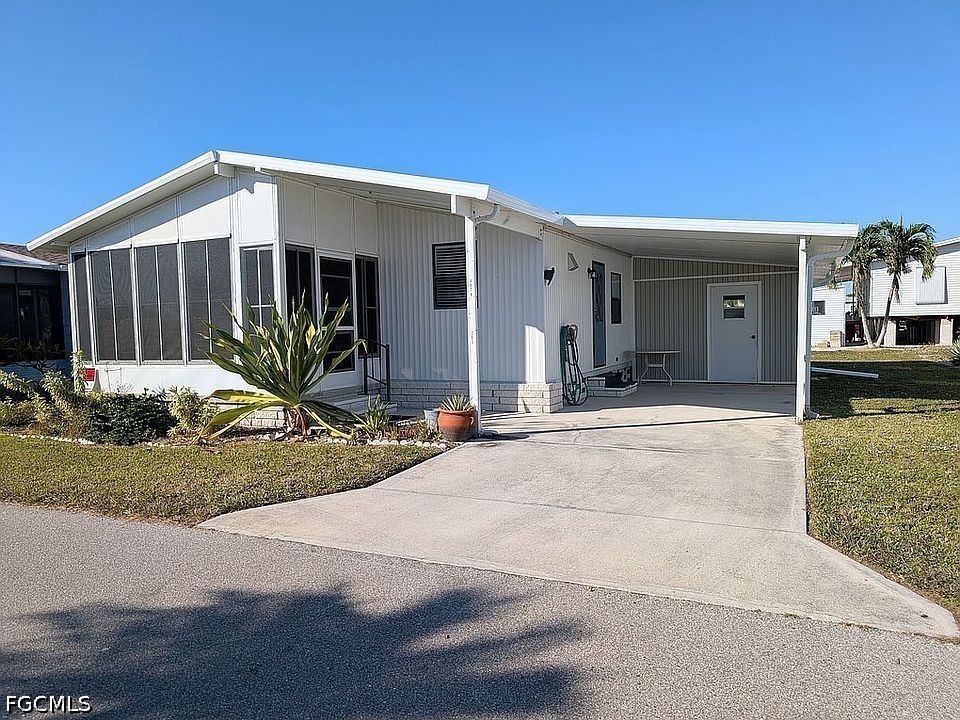 4978 Mullette Lane Saint James City FL 33956 2026014591 image1
