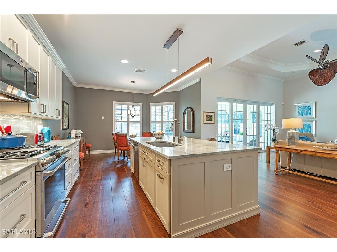 4980 Rustic Oaks Circle Naples FL 34105 224066250 image6