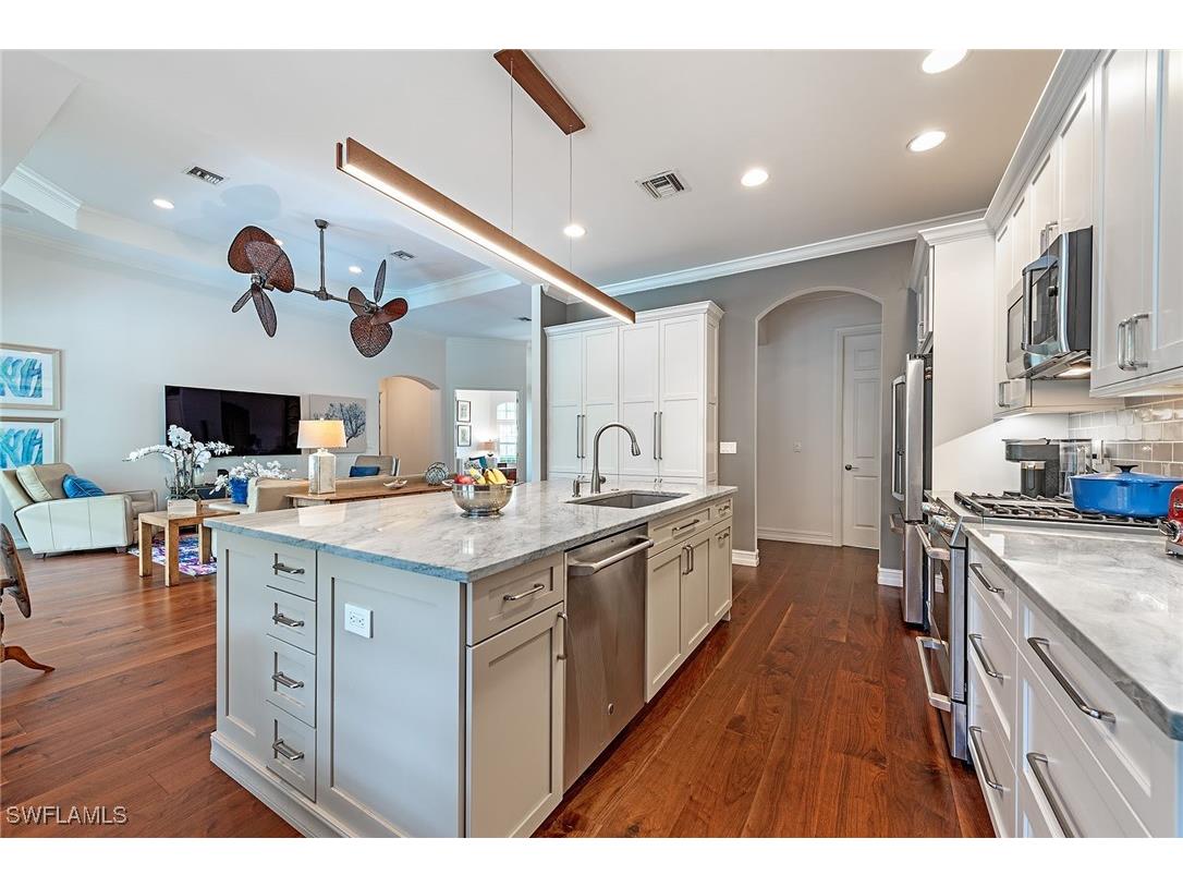 4980 Rustic Oaks Circle Naples FL 34105 224066250 image7