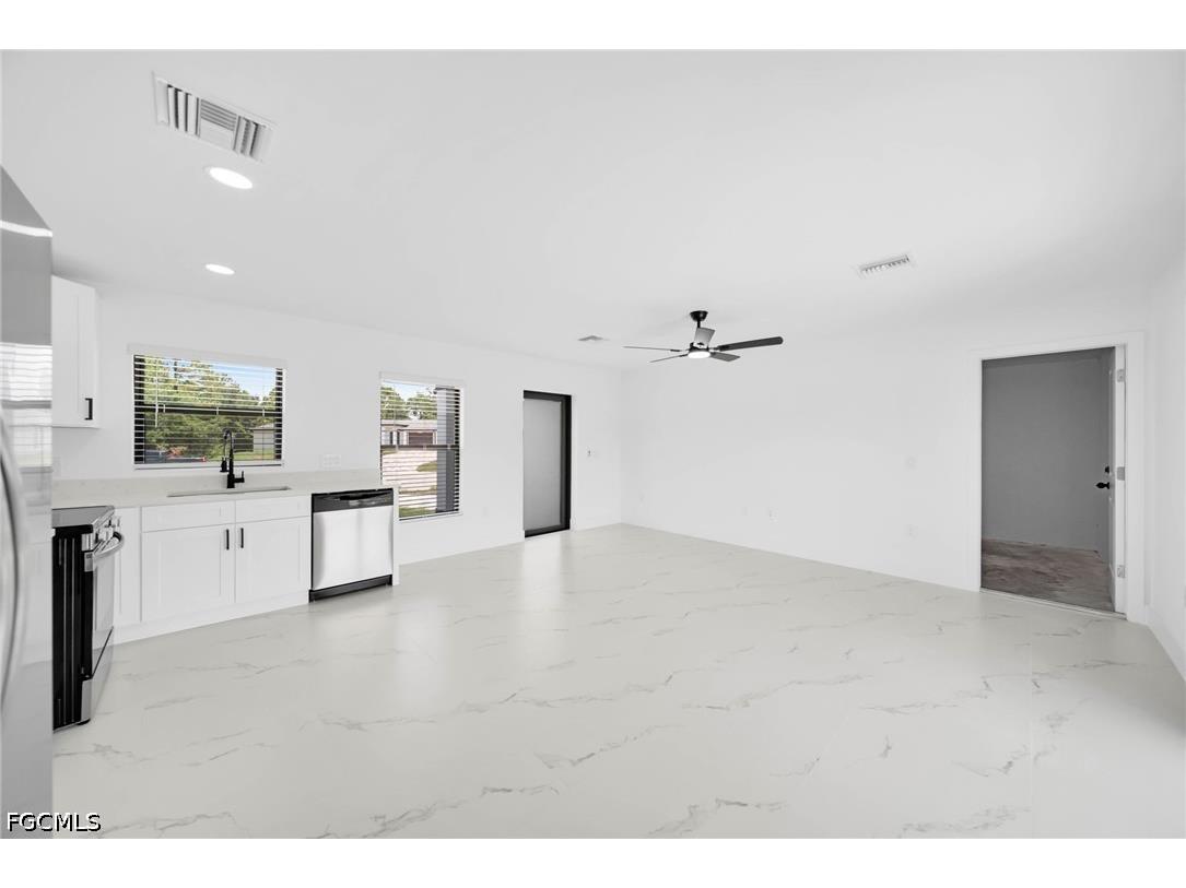 4987 Fairway Ct Lehigh Acres FL 33971 2026023920 image5