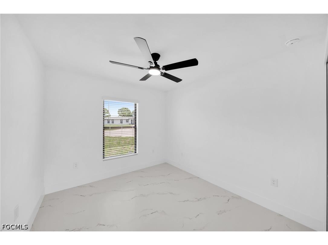 4987 Fairway Ct Lehigh Acres FL 33971 2026023920 image8