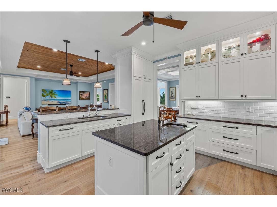 4988 Joewood Drive Sanibel FL 33957 2025014035 image24