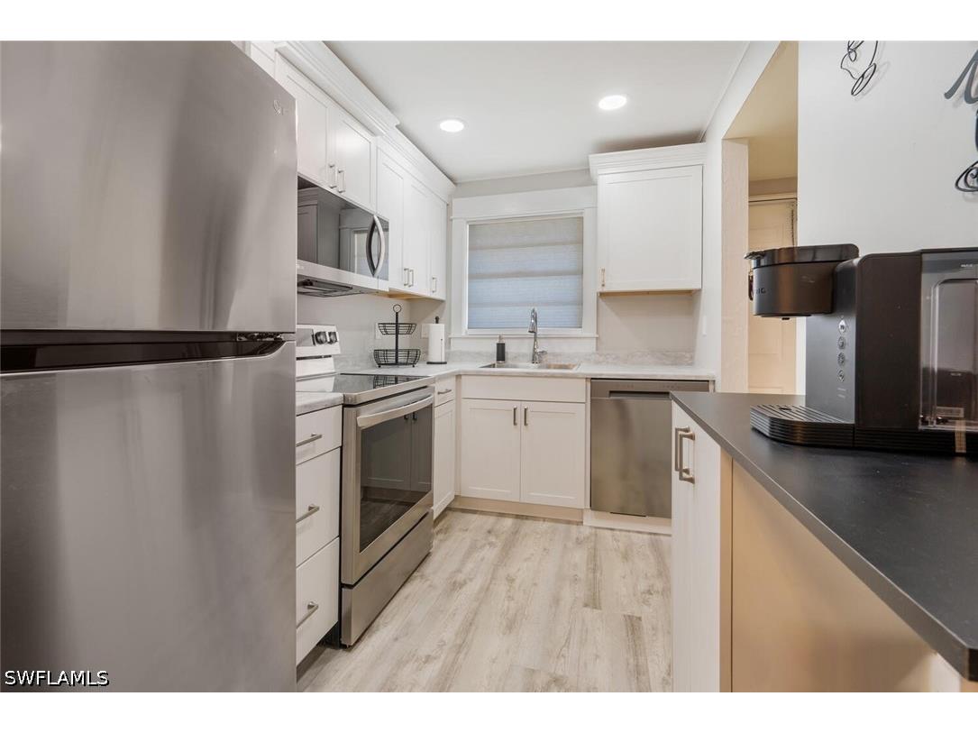 499 Forest Lakes Boulevard #105 Naples FL 34105 226024922 image5