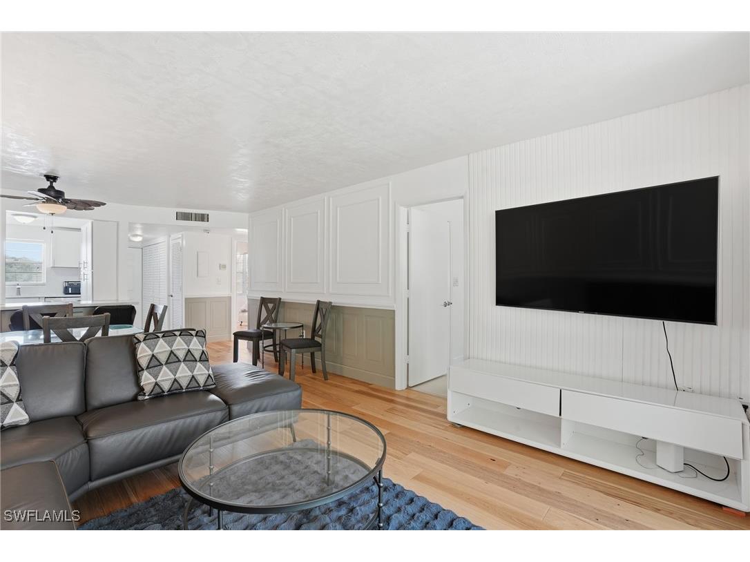 499 Forest Lakes Boulevard #203 Naples FL 34105 226000490 image16