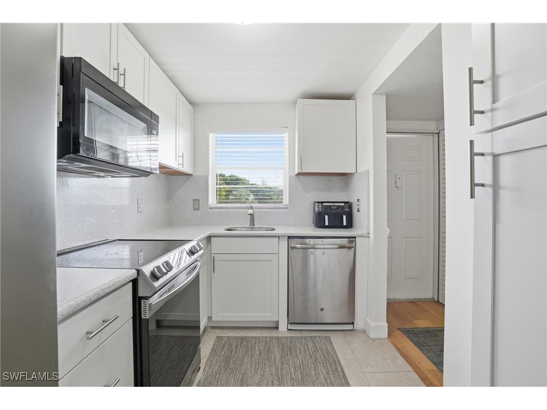 499 Forest Lakes Boulevard #203 Naples FL 34105 226000490 image3