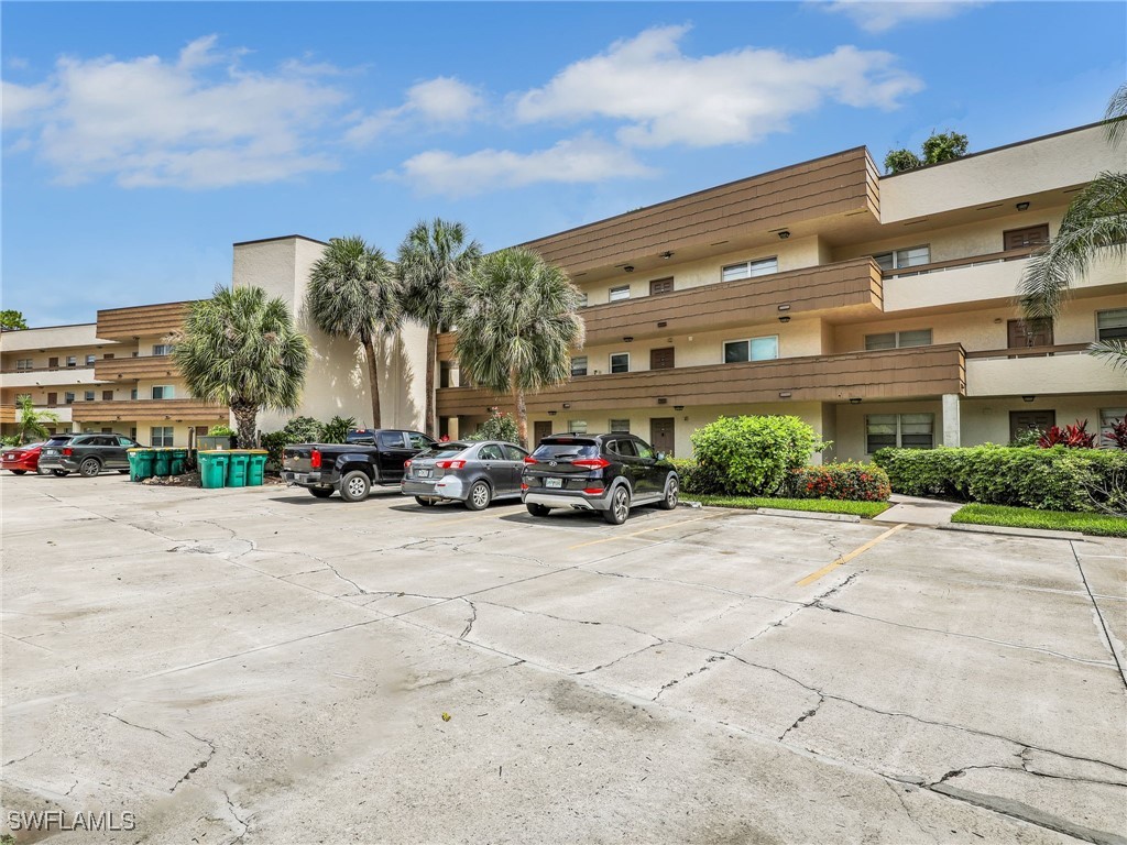 499 Forest Lakes Boulevard #207 Naples FL 34105 225057567 image1