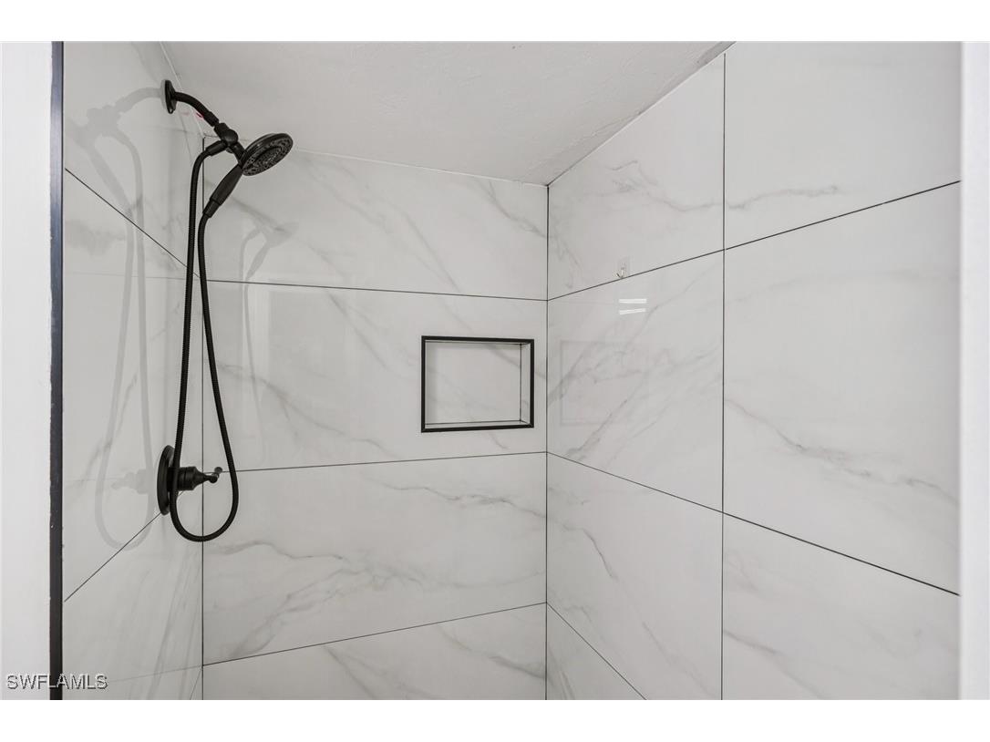 499 Forest Lakes Boulevard #305 Naples FL 34105 225068051 image15