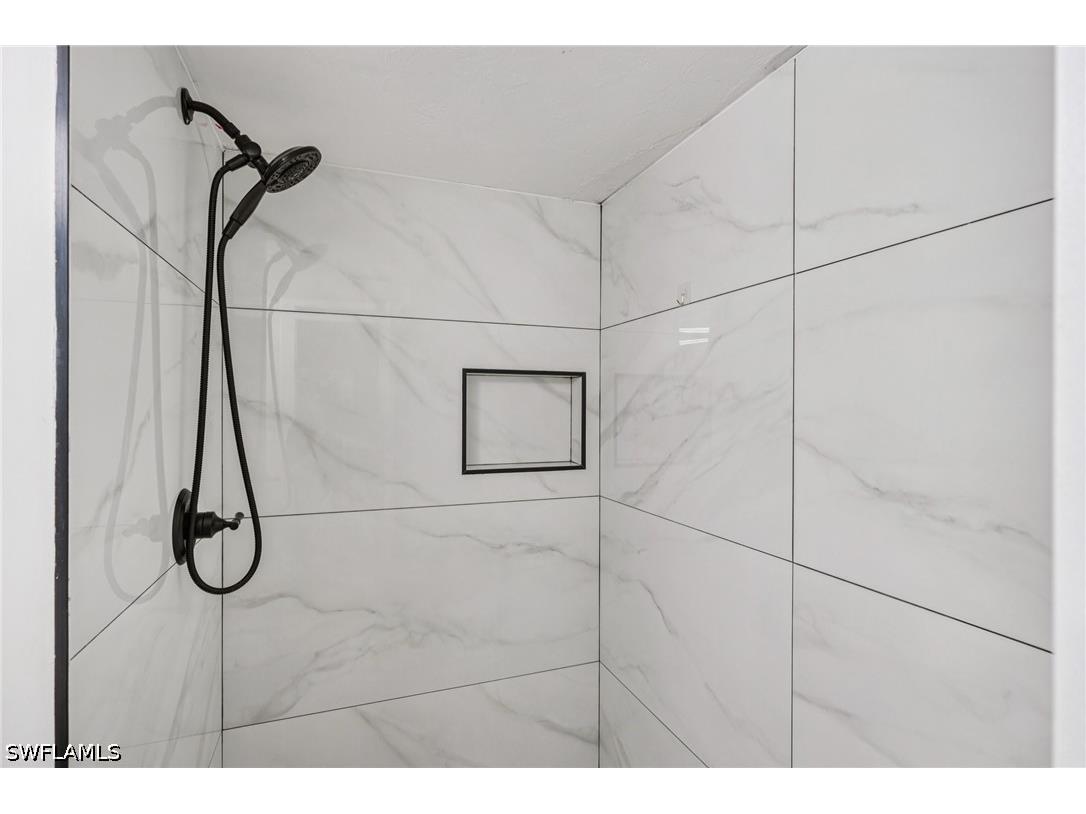499 Forest Lakes Boulevard #305 Naples FL 34105 226014174 image19