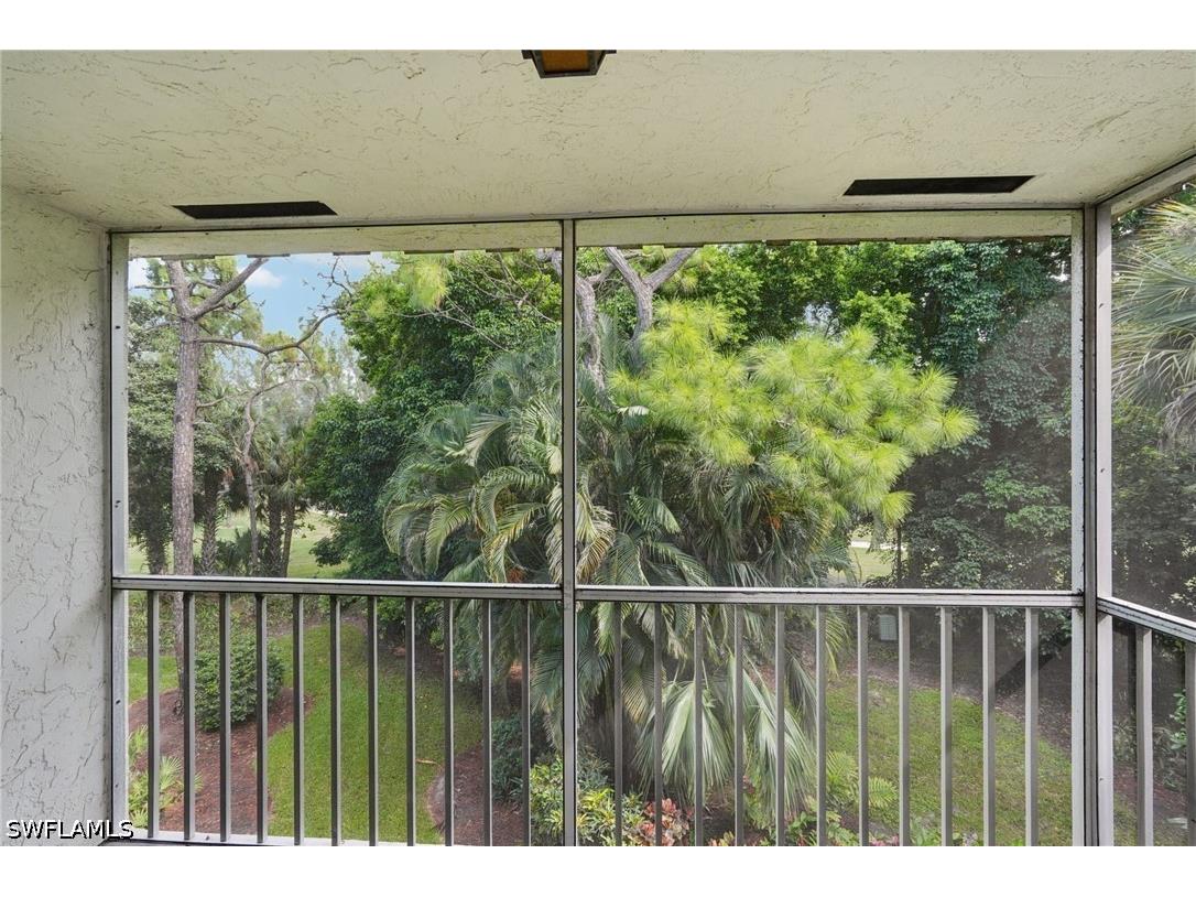 499 Forest Lakes Boulevard #305 Naples FL 34105 226014174 image29
