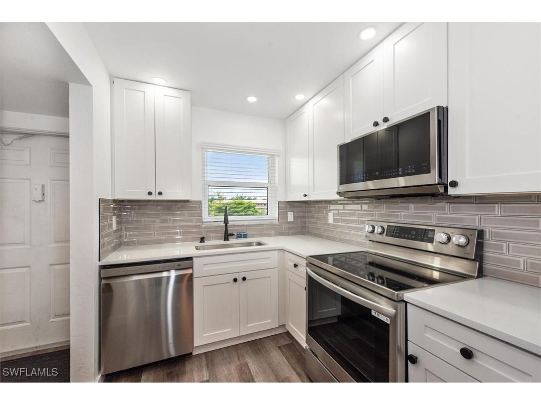 499 Forest Lakes Boulevard #306 Naples FL 34105 225051117 image3