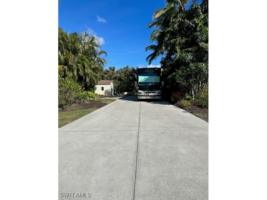 4995 Coach Lane Naples FL 34114 225073577 image2