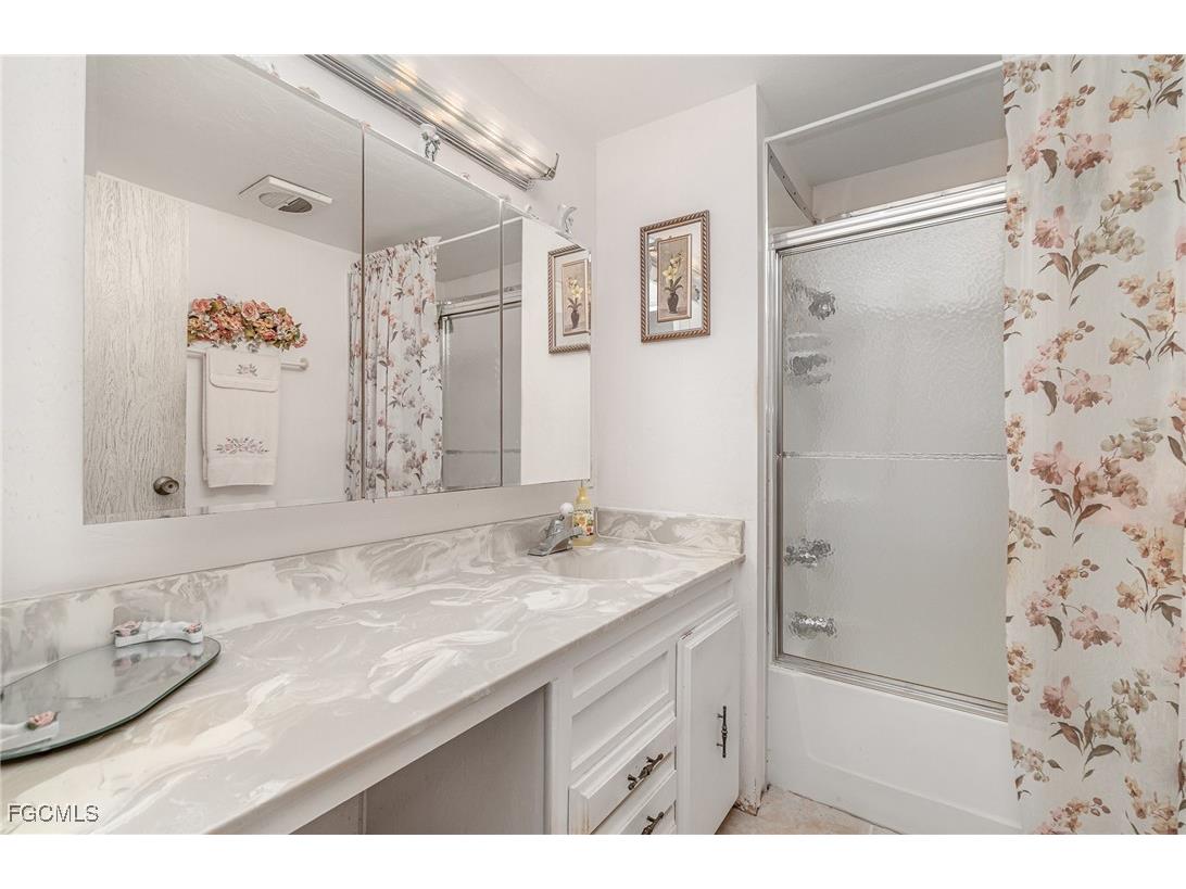 5 Aloe Street Alva FL 33920 2025002938 image17