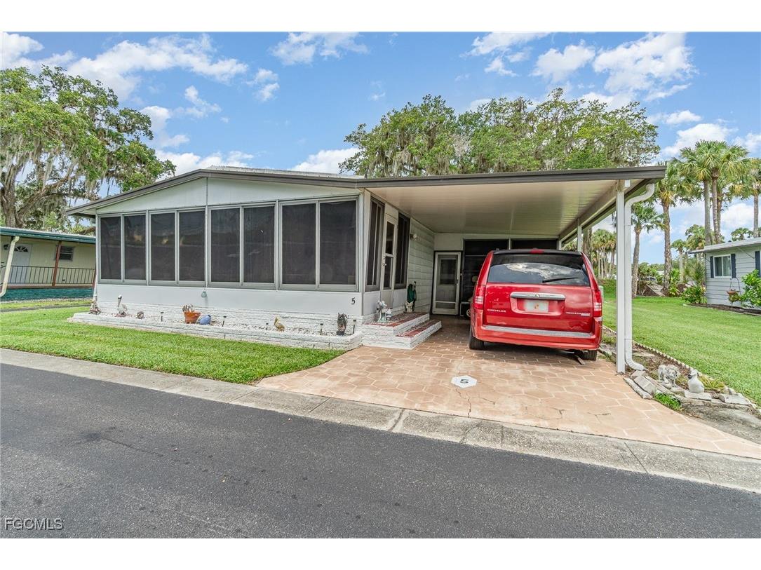 5 Aloe Street Alva FL 33920 2025002938 image2