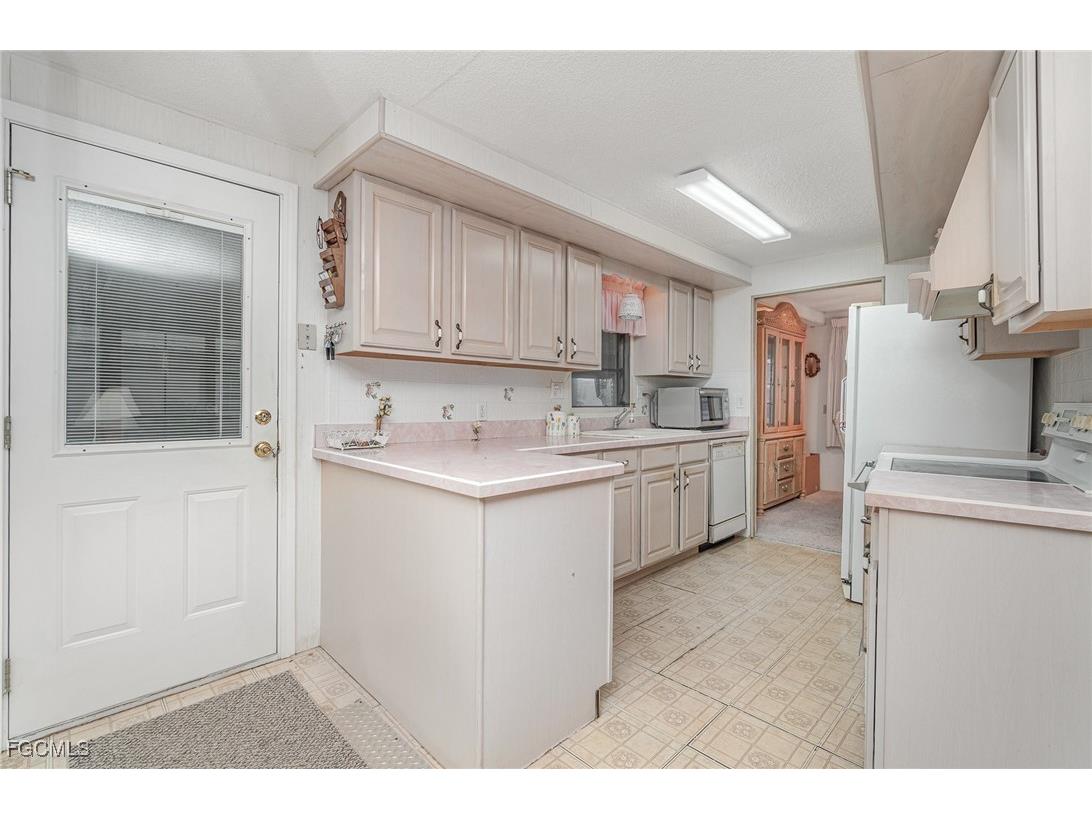 5 Aloe Street Alva FL 33920 2025002938 image6