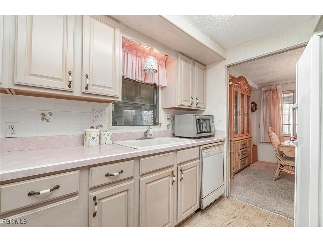 5 Aloe Street Alva FL 33920 2025002938 image7