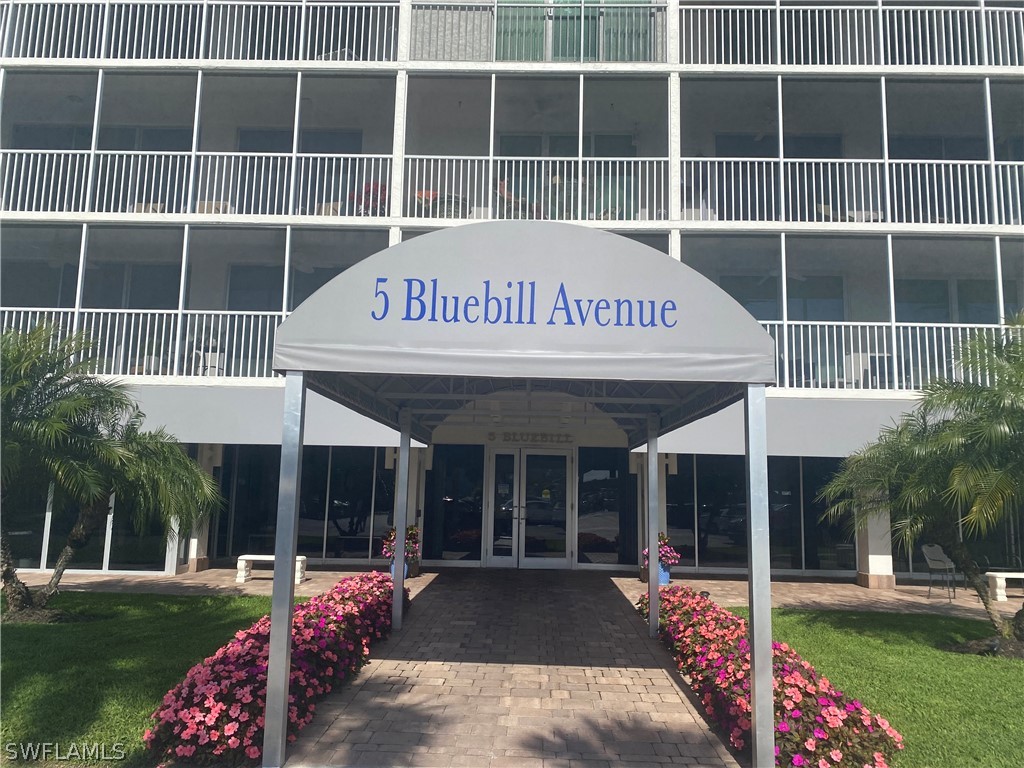 5 Bluebill Avenue #101 Naples FL 34108 226004439 image1