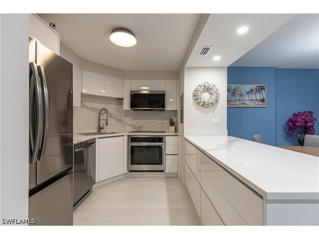 5 Bluebill Avenue #104 Naples FL 34108 226016159 image5