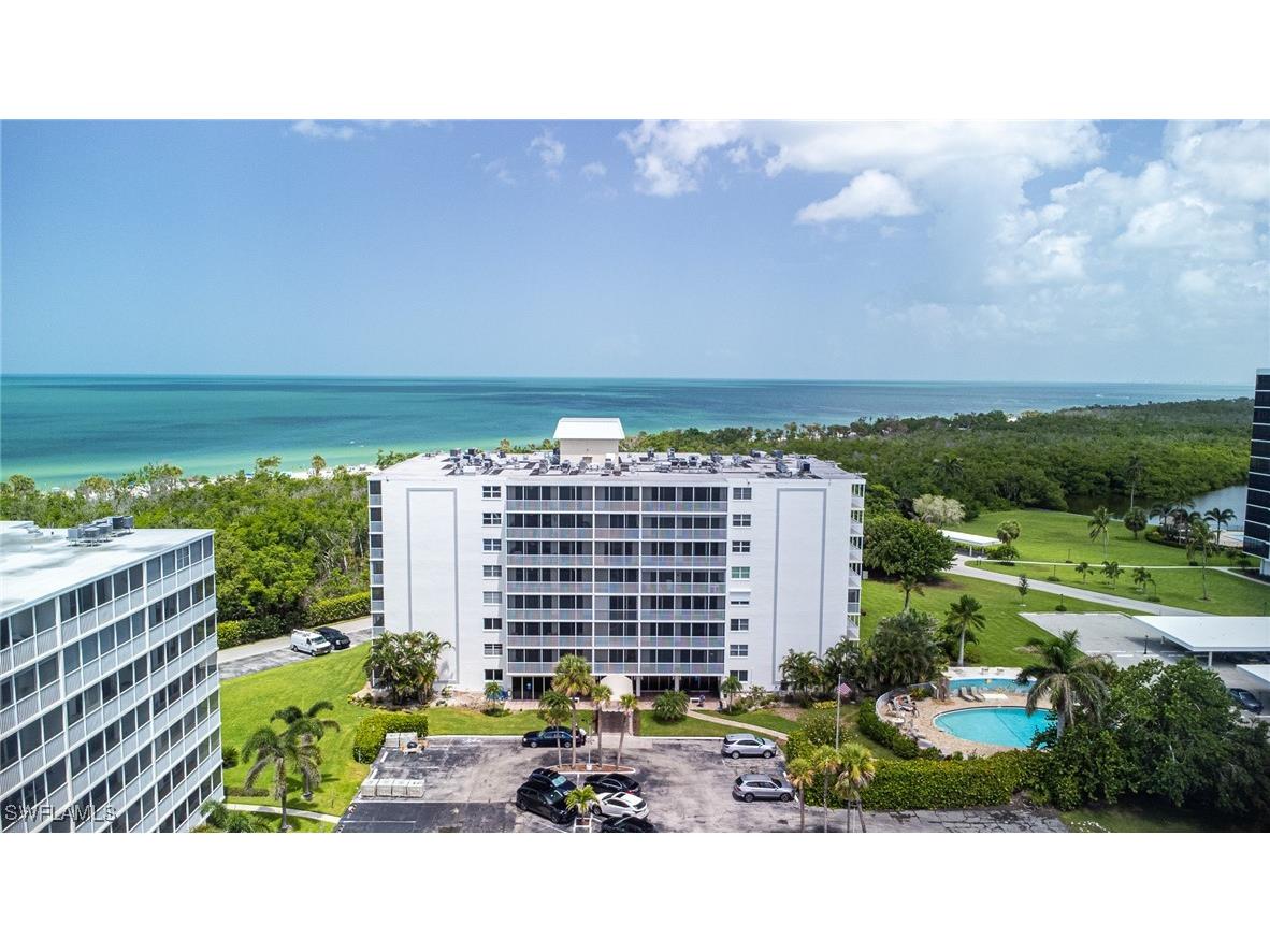 5 Bluebill Avenue #105 Naples FL 34108 225064308 image1