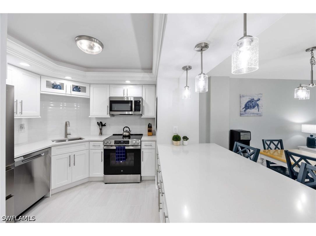 5 Bluebill Avenue #108A Naples FL 34108 226019275 image3