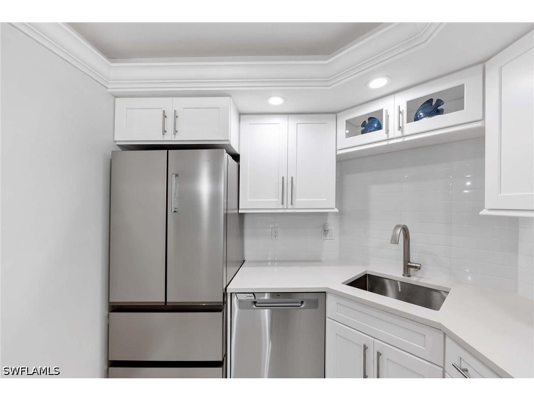 5 Bluebill Avenue #108S Naples FL 34108 226019257 image4