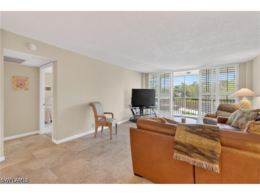 5 Bluebill Avenue #201 Naples FL 34108 226018075 image18