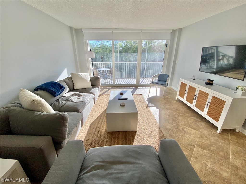 5 Bluebill Avenue #203 Naples FL 34108 223031388 image1