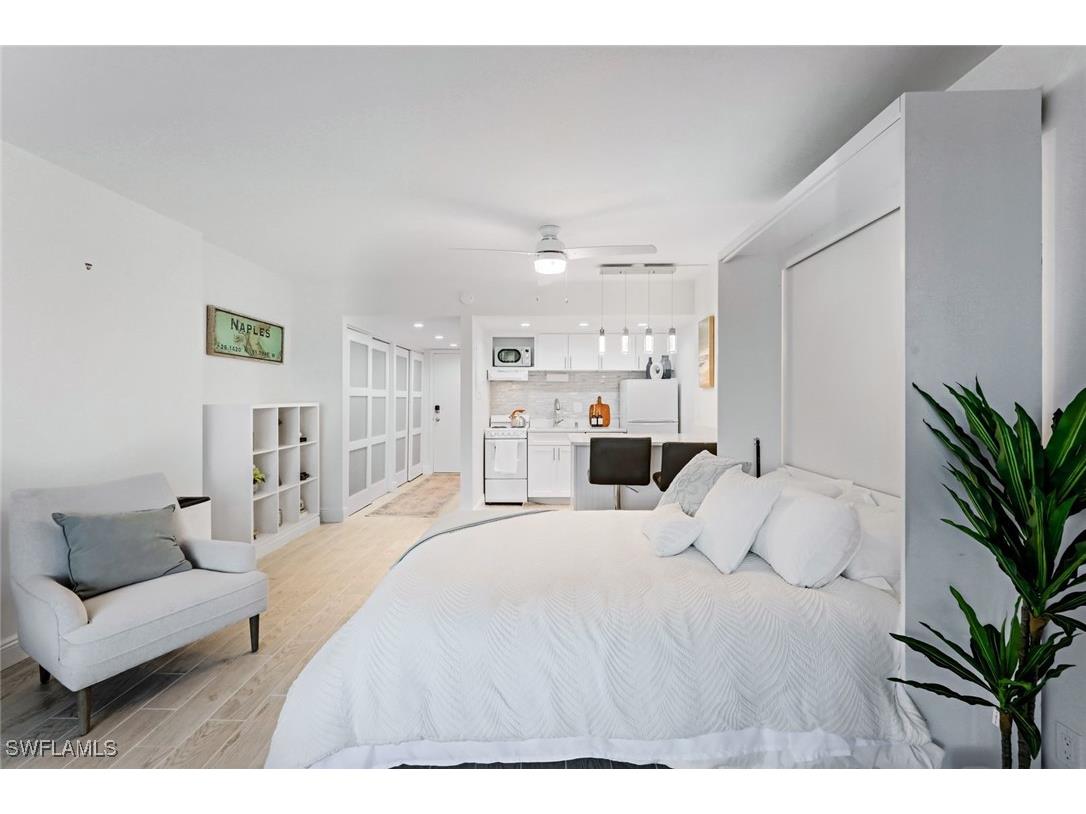 5 Bluebill Avenue #205 Naples FL 34108 226006041 image10