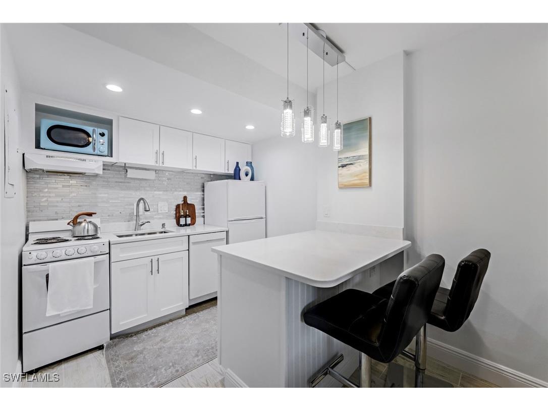 5 Bluebill Avenue #205 Naples FL 34108 226006041 image7