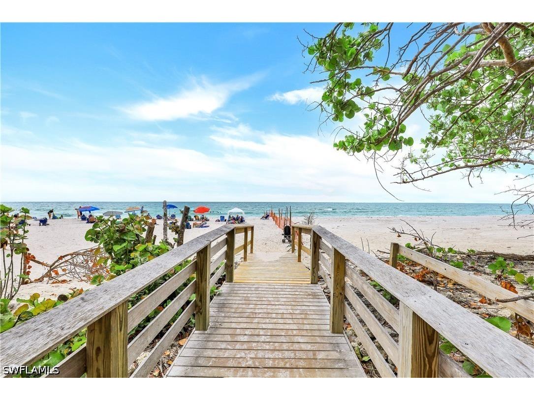 5 Bluebill Avenue #208 Naples FL 34108 226017904 image28