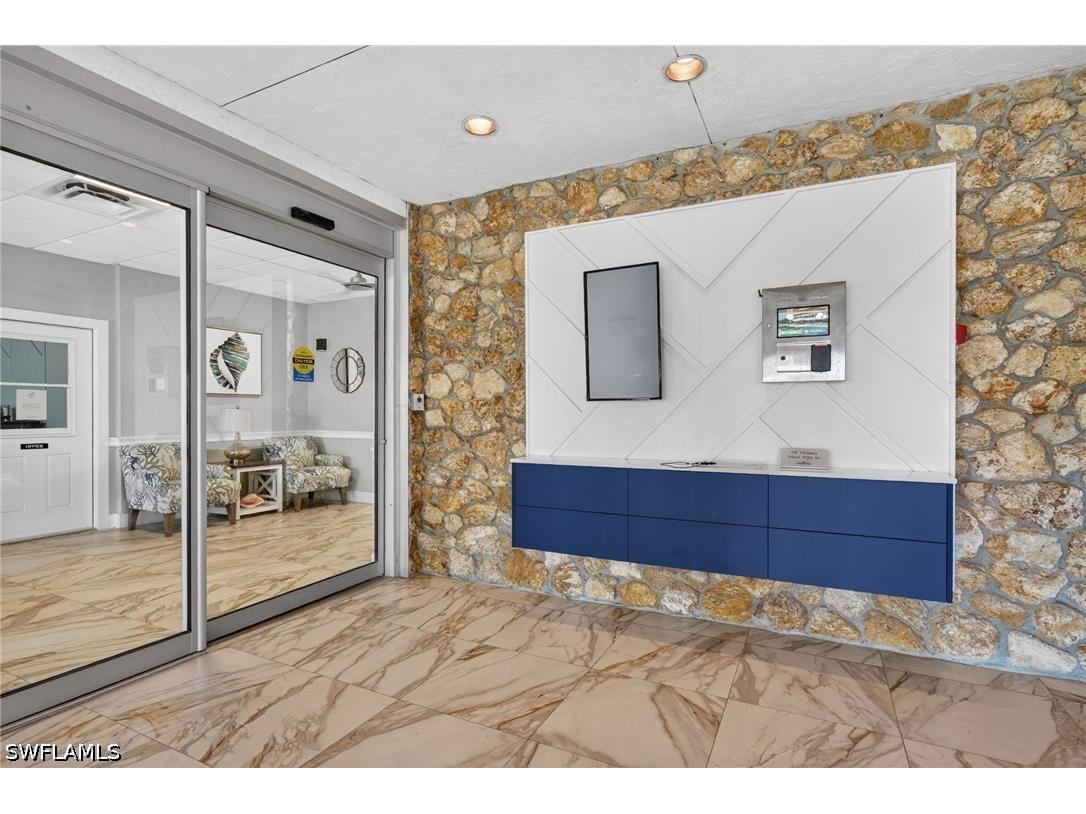 5 Bluebill Avenue #209 Naples FL 34108 226018556 image4