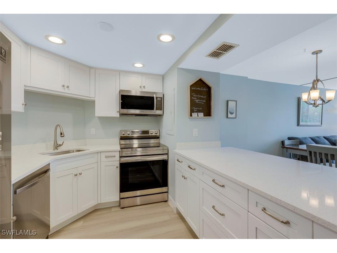 5 Bluebill Avenue #210 Naples FL 34108 225072885 image6