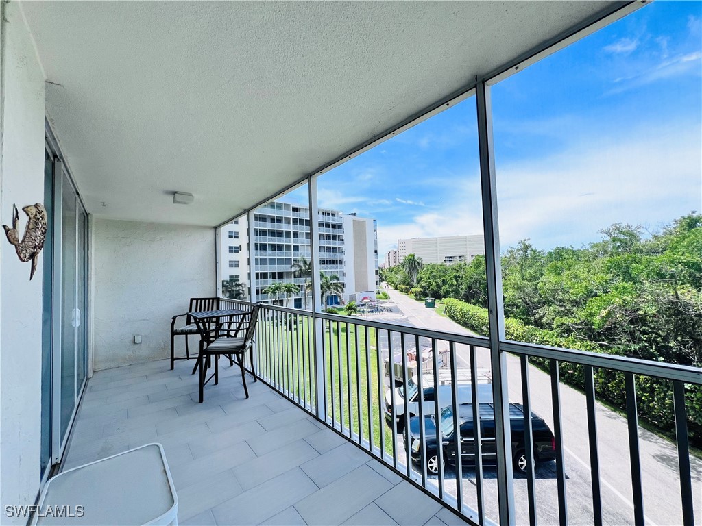 5 Bluebill Avenue #303-1 Naples FL 34108 225073817 image16