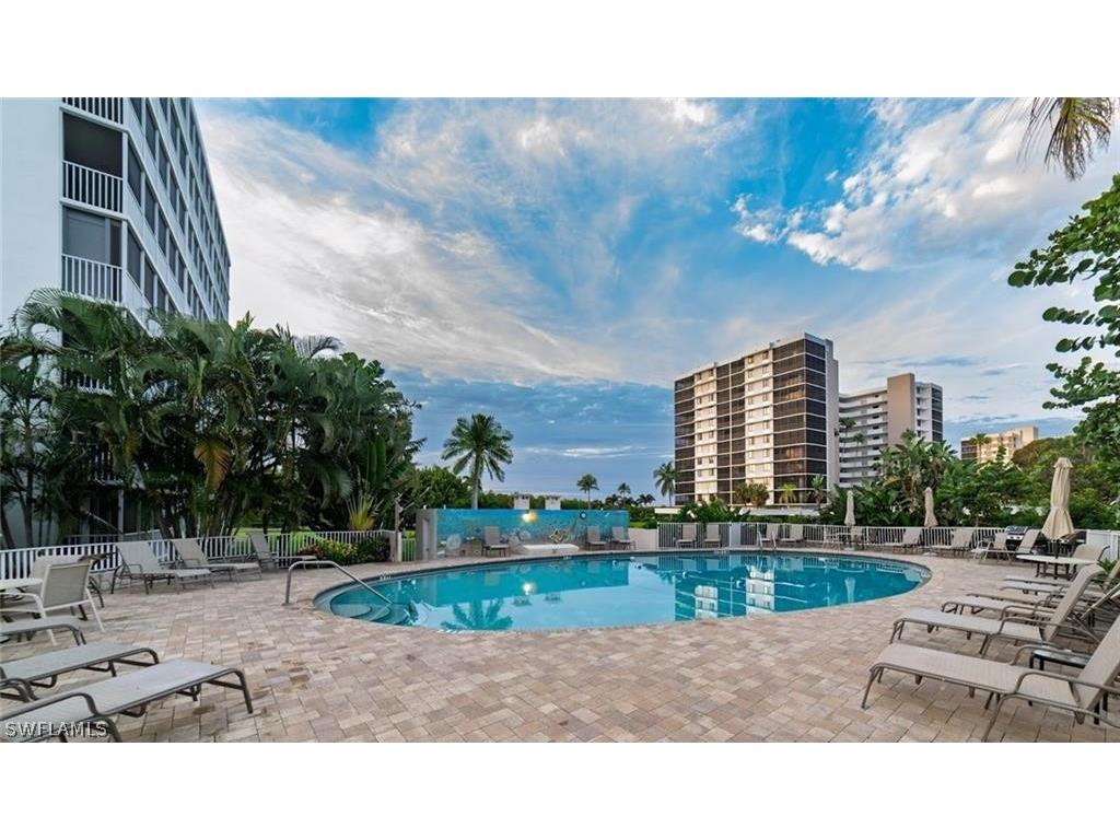 5 Bluebill Avenue #305/405 Naples FL 34108 226012192 image1