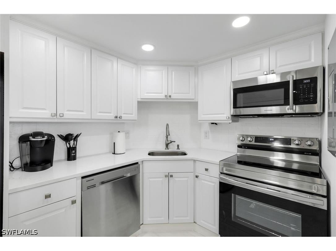 5 Bluebill Avenue #410 Naples FL 34108 226013828 image4