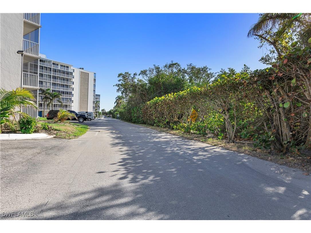 5 Bluebill Avenue #701 Naples FL 34108 225069613 image6