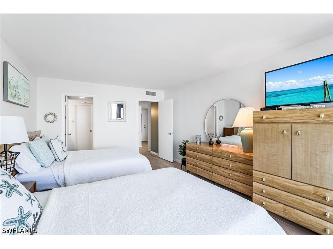 5 Bluebill Avenue #810 Naples FL 34108 226025569 image11