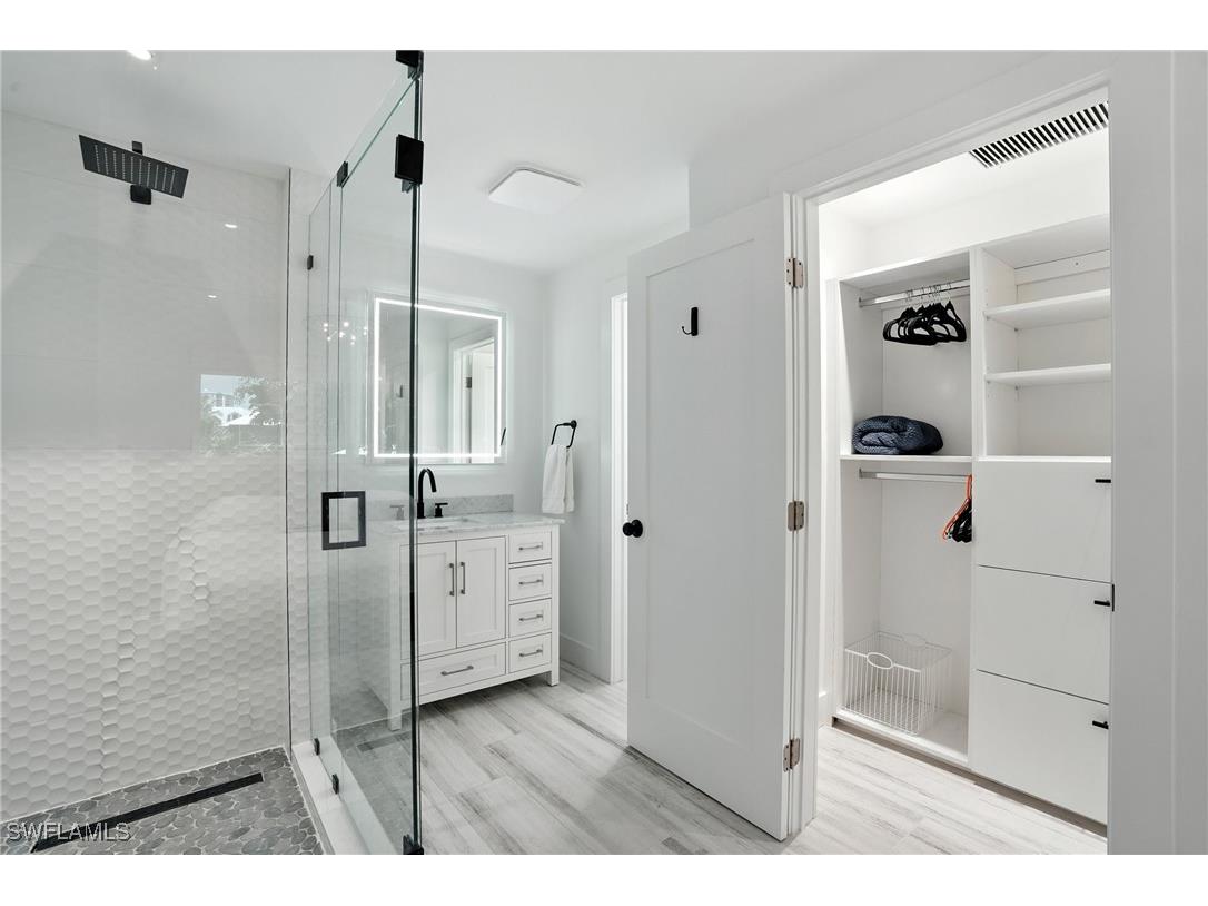 5 Glenview Manor Drive Fort Myers Beach FL 33931 225065968 image24