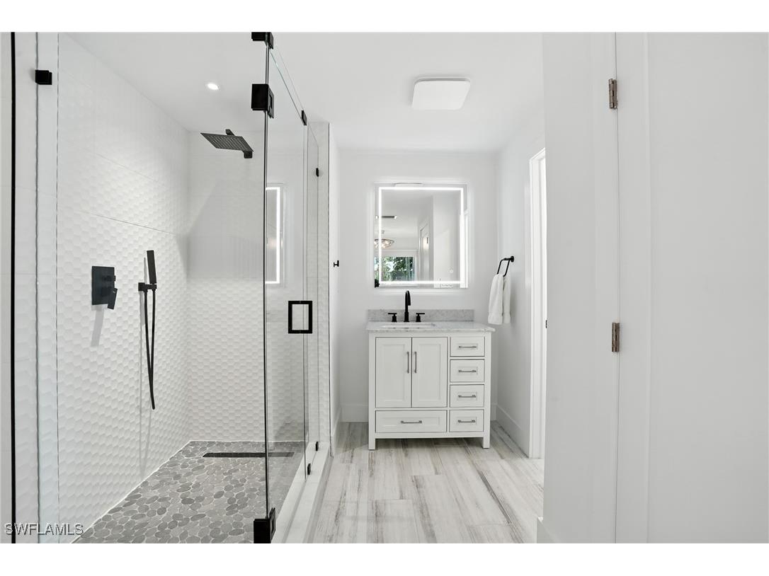 5 Glenview Manor Drive Fort Myers Beach FL 33931 225065968 image25