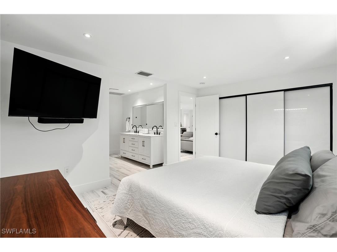 5 Glenview Manor Drive Fort Myers Beach FL 33931 225065968 image28