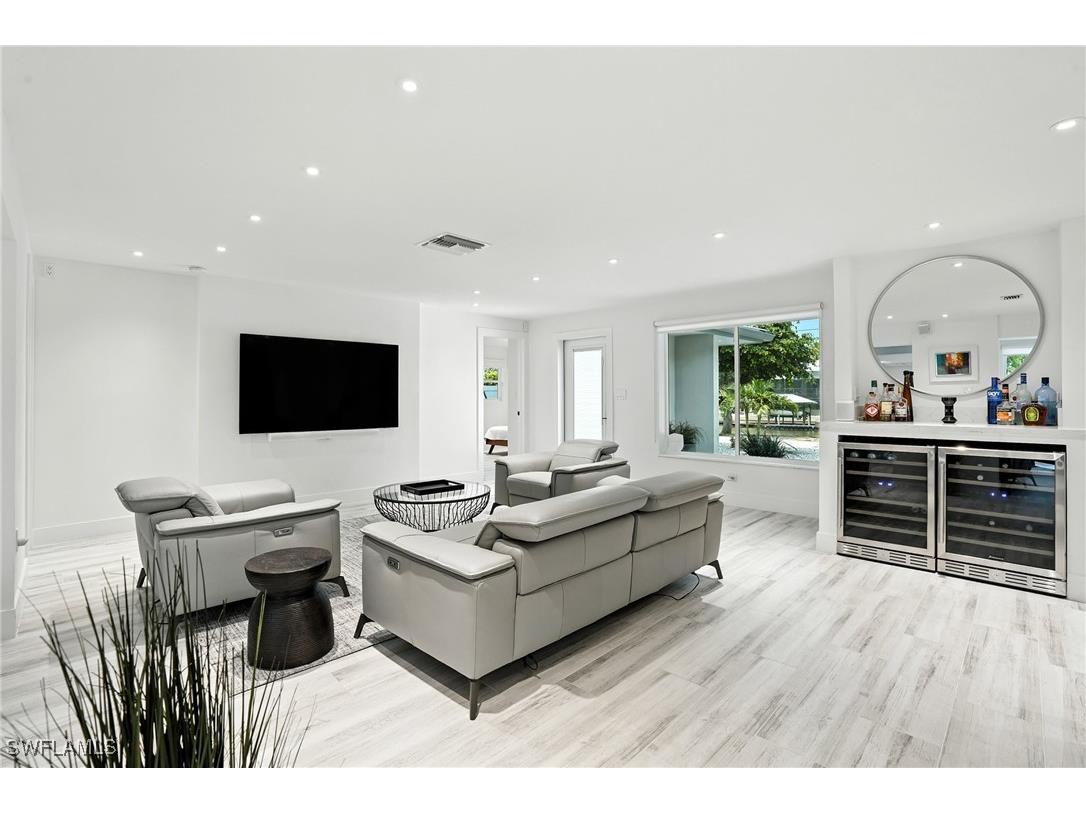 5 Glenview Manor Drive Fort Myers Beach FL 33931 225065968 image5