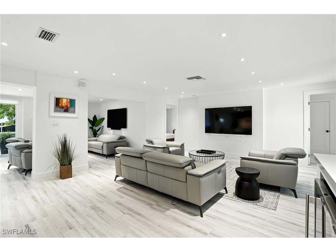 5 Glenview Manor Drive Fort Myers Beach FL 33931 225065968 image6