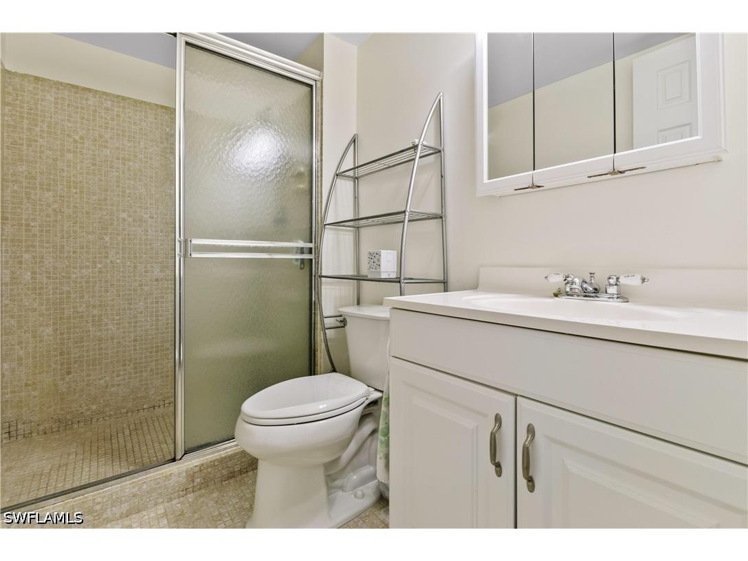 5 High Point Circle W #104 Naples FL 34103 226023488 image15