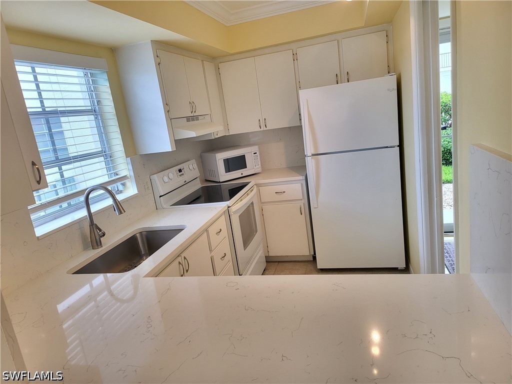 5 High Point Circle W #104 Naples FL 34103 226023488 image3