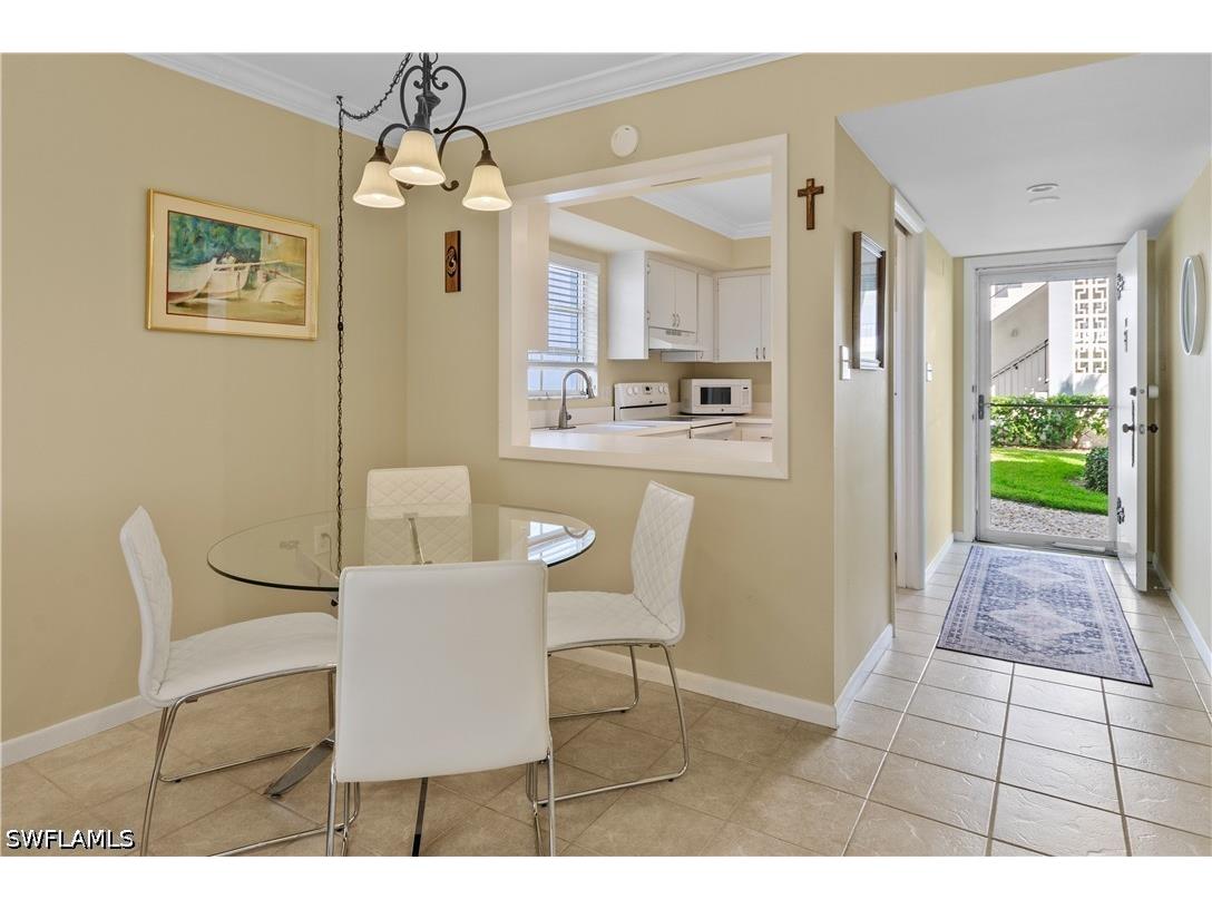 5 High Point Circle W #104 Naples FL 34103 226023488 image4
