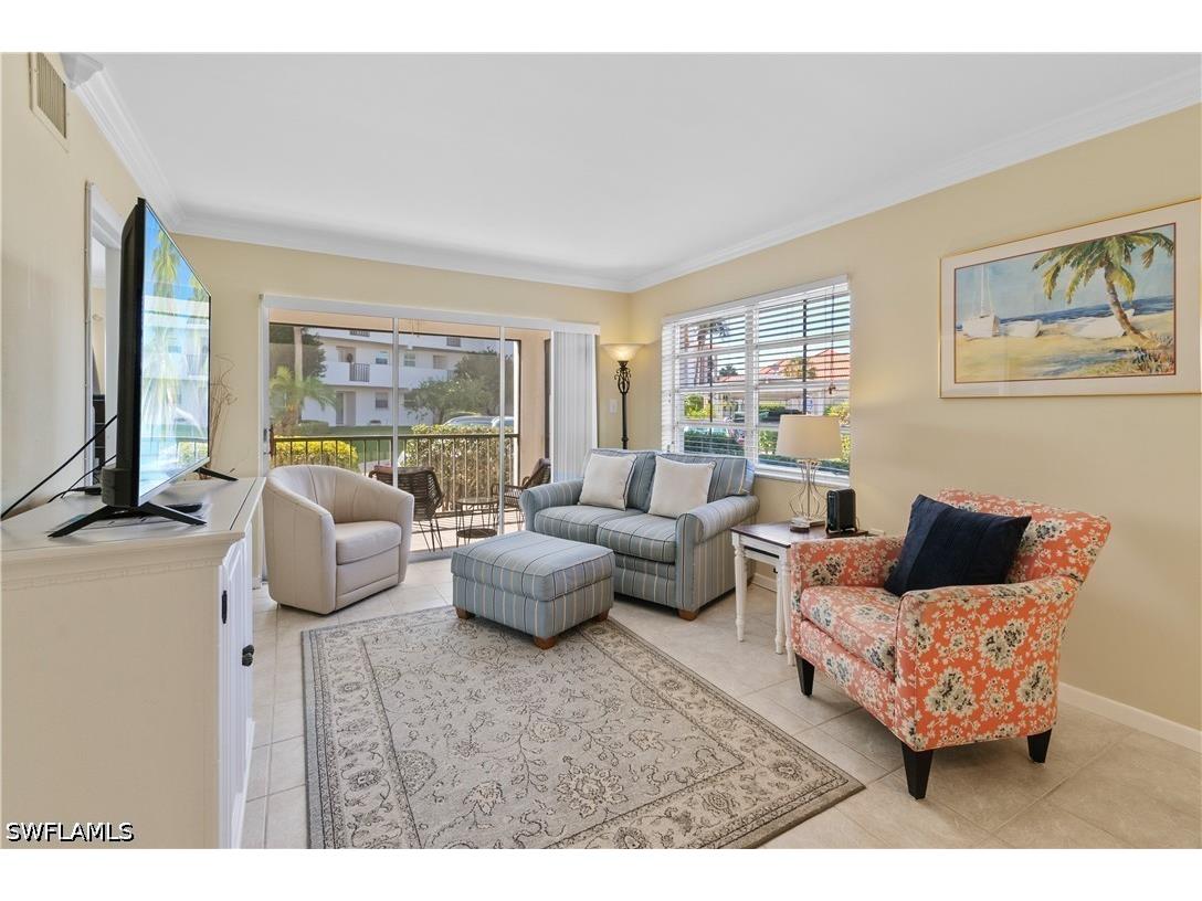5 High Point Circle W #104 Naples FL 34103 226023488 image5